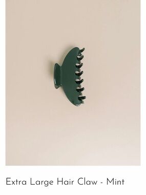 Dark Green nat+noor Hair Claw Clip - Classic Grip